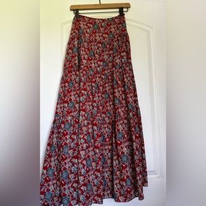 Ralph Lauren size 6 low waisted skirt